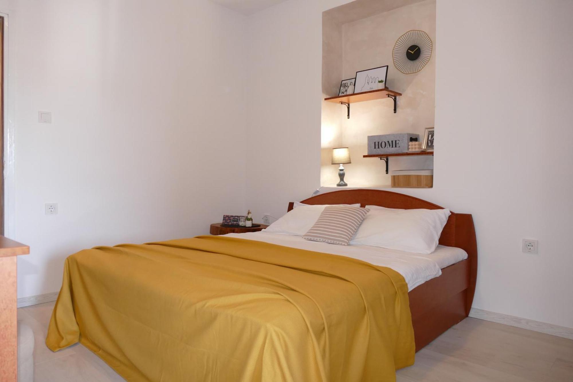 Apartments By The Sea Kampor, Rab - 5037 Rom bilde