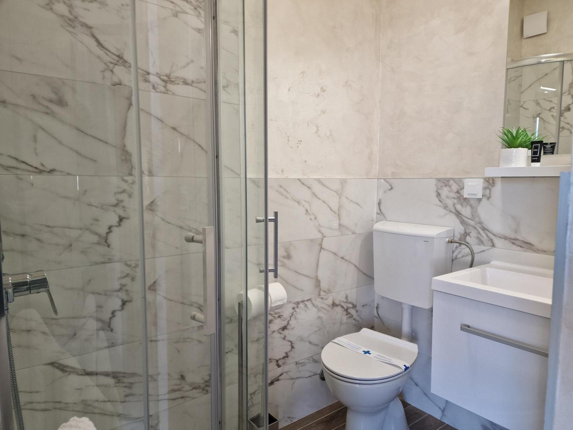 Apartments By The Sea Kampor, Rab - 5037 Rom bilde