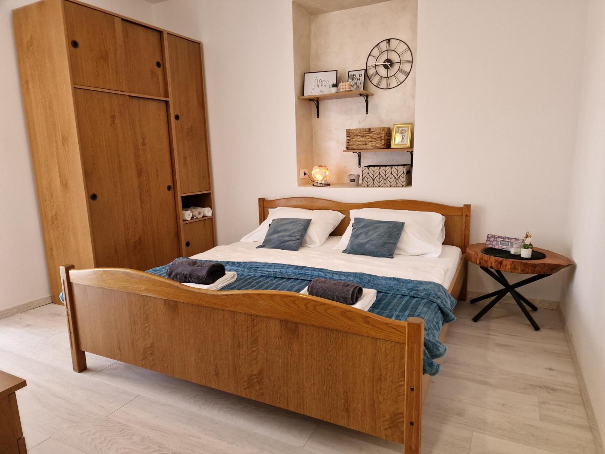 Apartments By The Sea Kampor, Rab - 5037 Rom bilde